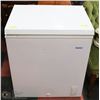 Image 1 : HAIER APT SIZE FREEZER 29"X20"X33"H