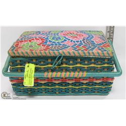 VINTAGE PORTABLE SEWING BASKET FULL OF THREAD