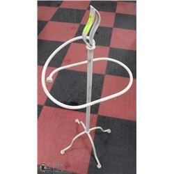 WROUGHT IRON DESIGNER TOWEL HOLDER