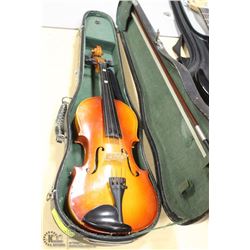 VIOLIN WITH CASE AS IS