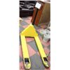 Image 1 : YELLOW PALLET JACK 5500 LBS CAPACITY