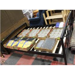 METAL DOUBLE SIZE BEDFRAME