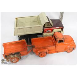 VINTAGE METAL TONKA DUMP TRUCK & VINTAGE METAL