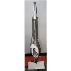 SHARK PROFESSIONAL STEAM MOP