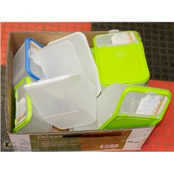 BOX OF PLASTIC STORAGE CONTAINERS