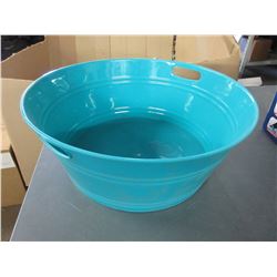 Large plastic Wash Tub with handels / 18 inch