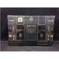 TRANSFORMERS MASTERPIECE SOUNDWAVE CASSETTE PLAYER