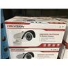 Image 2 : 8 HIKVISION INDOOR/OUTDOOR  TRUE NIGHT AND DAY COLOR IR BULLET CAMERA