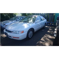 1997 HONDA ACCORD EX-R, WHITE, 4DRSD, GAS, AUTOMATIC, VIN#1HGCD5662VA801736, 249,749KMS,