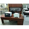 Image 2 : CHERRY 6' EXECUTIVE DESK WITH CREDENZA AND HUTCH