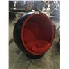 Image 2 : BLACK & RED EGG SWIVEL CHAIR