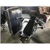 Image 2 : MATRIX G7 SERIES SHOULDER PRESS WEIGHT MACHINE WITH REP COUNTER & TIMER