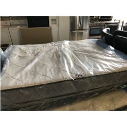 BEAUTY REST DOUBLE SIZE MATTRESS WITH BOXSPRING