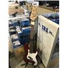Image 1 : SQUIER P ELECTRIC BASS GUITAR