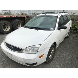 2007 WHITE FORD FOCUS 4 DOOR HATCHBACK, 272,844 KMS VIN:1FAFP36N37W116428 2.0L, GAS, AUTOMATIC, RD,