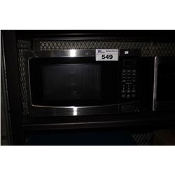 INSIGNIA STAINLESS STEEL MICROWAVE