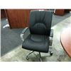 Image 2 : BLACK MID BACK LEATHER AND CHROME FRAME EXECUTIVE CHAIR