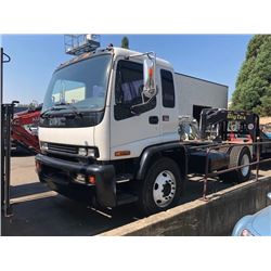2000 GMC T7500 CHASSIS, WHITE, VIN # 1GDL7C1C0YJ501765