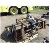 Image 1 : SKID STEER PALLET FORKS AND GRAPPLE