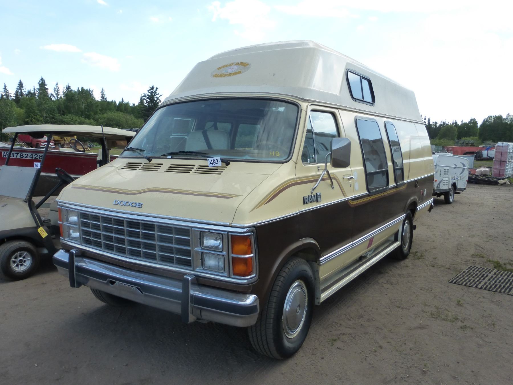 1985 DODGE 250 MAXIVAN
