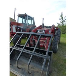 IH 784 TRACTOR