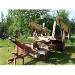 NEW HOLLAND 1000 BALE WAGON