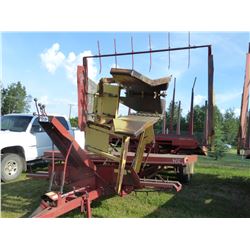 NEW HOLLAND 1033 BALE WAGON