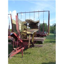 NEW HOLLAND 1033 BALE WAGON