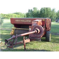 NEW HOLLAND 276 SQUARE BALER