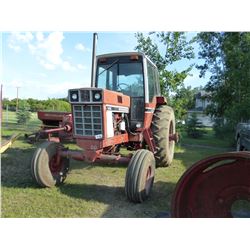 IH 1486 TRACTOR