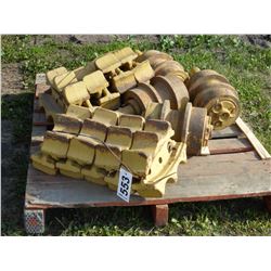 CAT SPROCKETS & ROLLERS