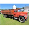 Image 6 : 1973 INTERNATIONAL 3 TON TRUCK, 900X20 TIRES, 15' BOX AND HOIST VIN:10662CCA16904