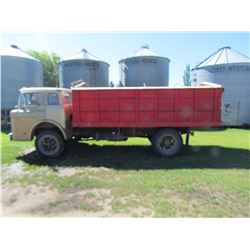 1978 FORD CAB OVER W/ROLL TRAP, STEEL BOX, 900X20 TIRES, 15' BOX AND HOIST, VIN:C610VAG6289