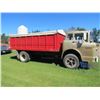 Image 4 : 1978 FORD CAB OVER W/ROLL TRAP, STEEL BOX, 900X20 TIRES, 15' BOX AND HOIST, VIN:C610VAG6289