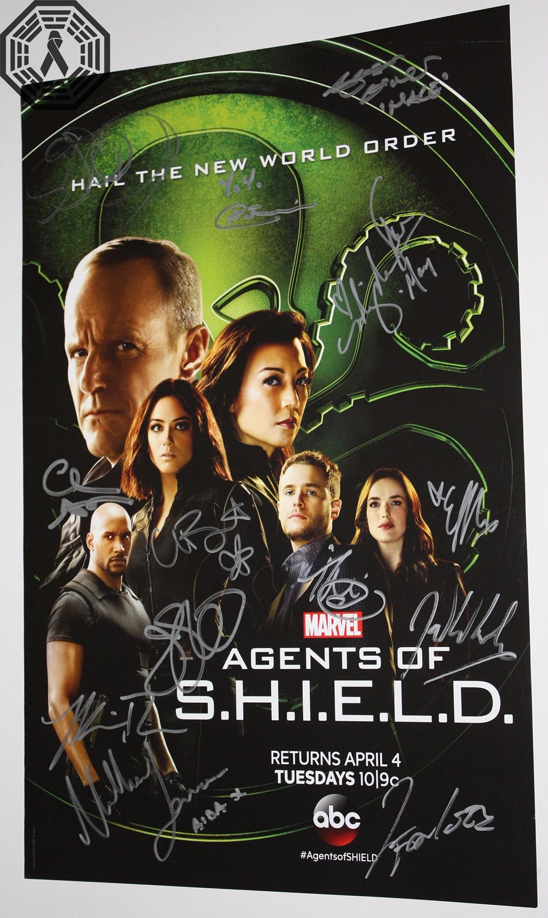 Agents Of S H I E L D Wondercon 17 Poster Signed By 13 Cast Creative Team Agents Of S H I E L D Wondercon 17 Poster Signed By 13 Cast Creative Team