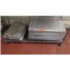 Image 1 : Stacks of Full Sheet and Half Sheet Pans