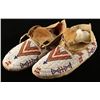 Image 2 : Pair of Sioux Indian Beaded Moccasins
