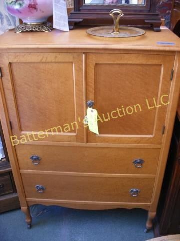 Maple Bedroom Set Of 3 Pieces