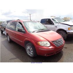 2005 - CHRYSLER TOWN AND COUNTRY