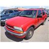 Image 2 : 2001 - CHEVROLET BLAZER // SALVAGE TITLE