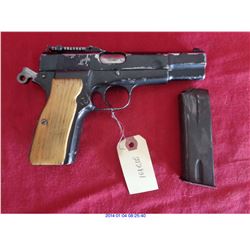 UNKNOWN HANDGUN