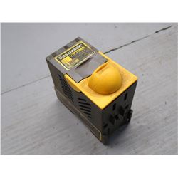 BUSSMANN OPM-1038R OPTIMA FUSE HOLDER