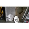 Image 2 : GREY COUNTER TOP W/ SINK AND GREEN COUNTER TOP W/ SINK