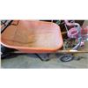 Image 2 : ORANGE WHEEL BARRELL