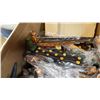 Image 2 : 2 BOXES OF WOOD INCENSE BURNERS AND WOOD CATS