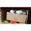 Image 2 : BOX OF LIGHT BULBS