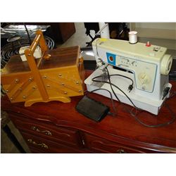 SINGER SEWING MACHINE AND SEWING BOX