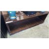 Image 2 : ROLLING ENTERTAINMENT STAND
