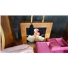Image 3 : 3 COSMETIC CASES AND MARIYN BOX