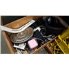 Image 2 : TRAY OF ELECTRONICS